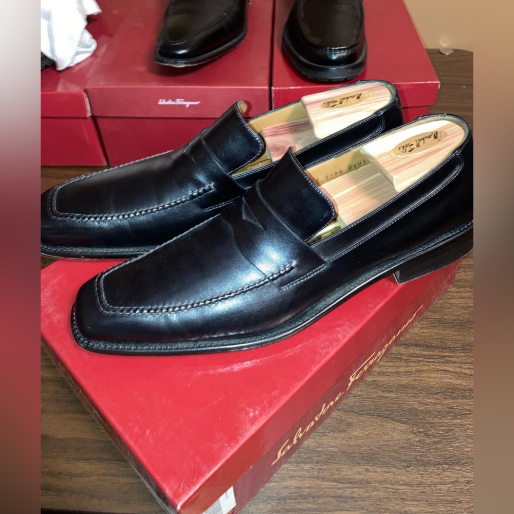 Ferragamo Libra, Black 11B